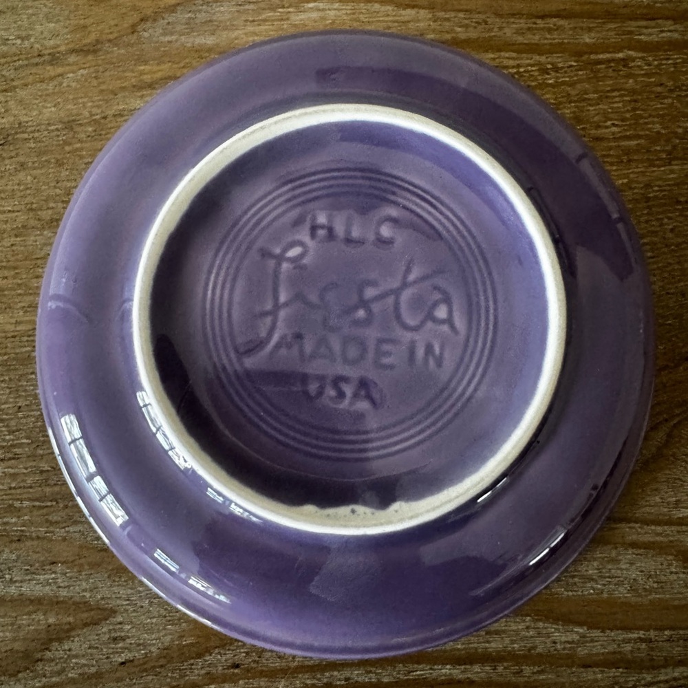 Vintage Fiesta Lilac Five Piece Dinnerware Set - Picture 13 of 15